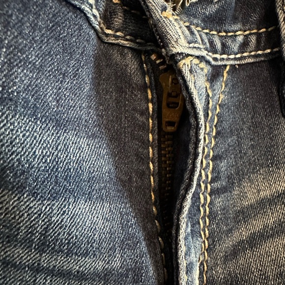 Rock Revival Easy Skinny Jeans - Lam Cut - Picture 4 of 15